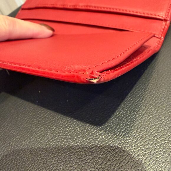 Gucci Microguccissima Heart Continental Red Leather Wallet - Picture 10 of 11